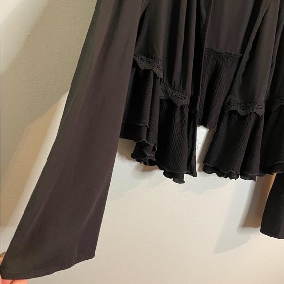 TORRID Insider Collection Black Lace Crochet Cropped Open Front Cardigan SZ/1 - Picture 2 of 10